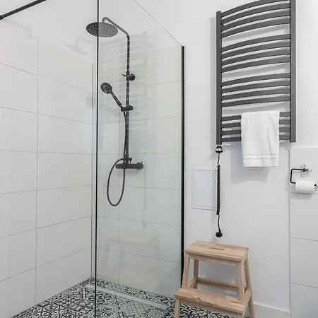 Rentplanet - Cybulskiego アパート *